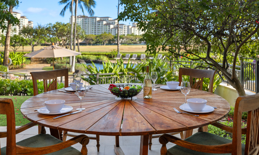 Dining area front image
